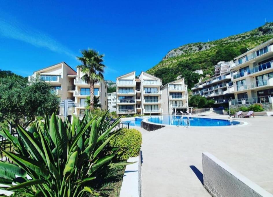 Blue Horizon Apartment Resort ブドヴァ エクステリア 写真